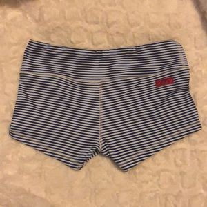 Small limited edition FLEO x 585 shorts